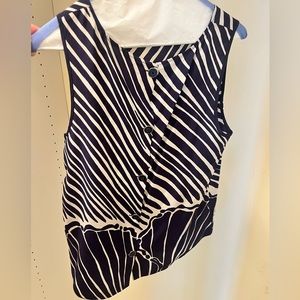 Lilly Pulitzer blouse - size small - navy and white - buttons up the back